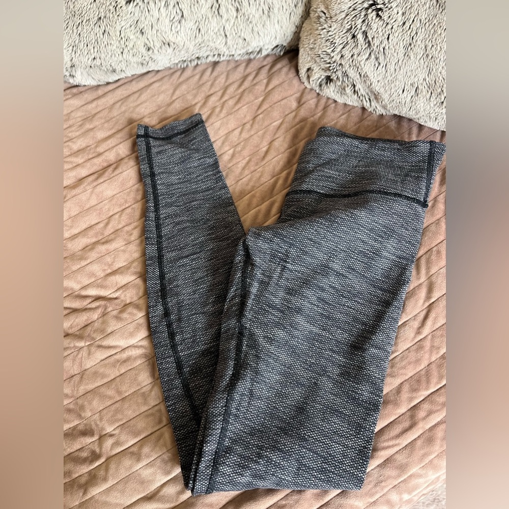 Lululemon grey leggins